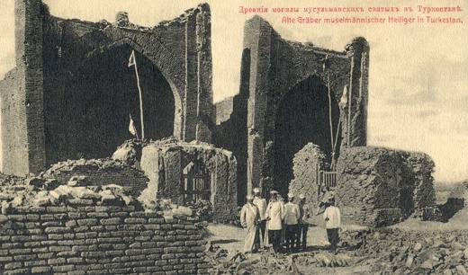 Древние могилы мусульманских святых в Туркестане